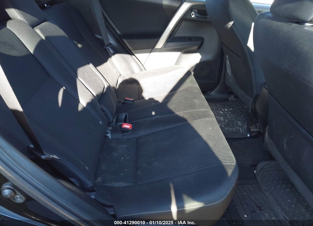 2015 TOYOTA RAV4 XLE VIN: 2T3RFREV0FW340459