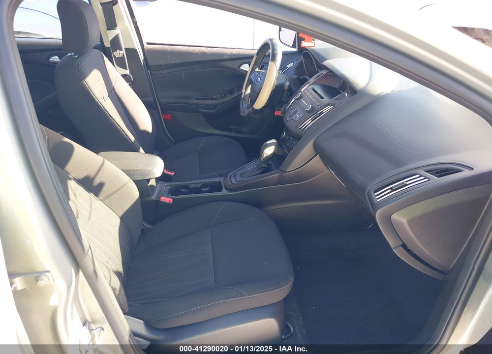 2016 FORD FOCUS VIN: 1FADP3F2XGL365713