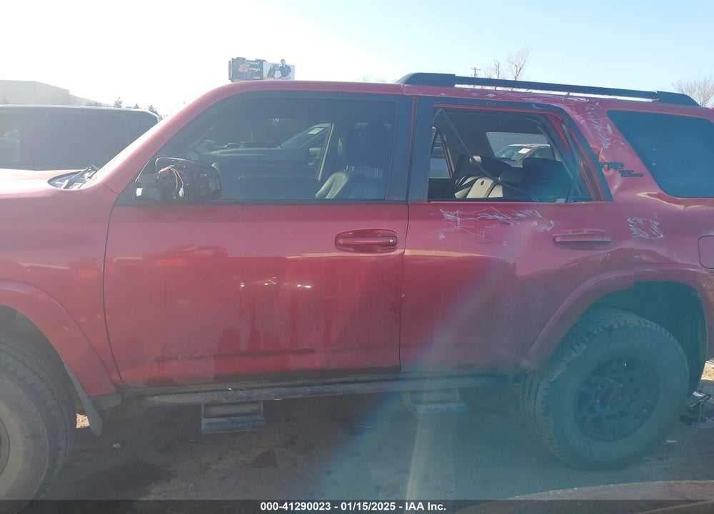 2019 TOYOTA 4RUNNER TRD OFF ROAD PREMIUM VIN: JTEBU5JR5K5613546