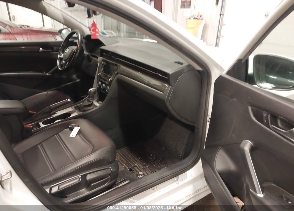 2020 VOLKSWAGEN PASSAT VIN: 1VWMA7A37LC021086