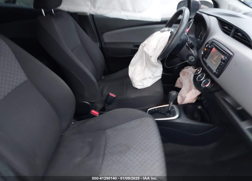 2017 TOYOTA YARIS VIN: VNKKTUD31HA082801