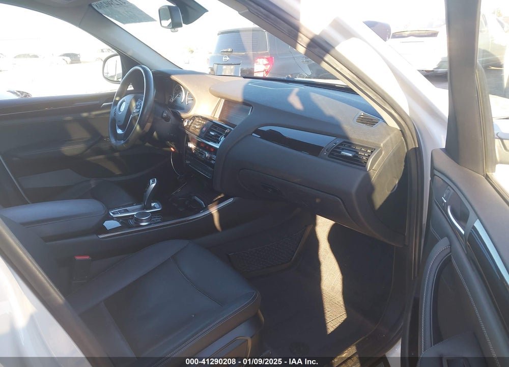 2017 BMW X3 XDRIVE28I VIN: 5UXWX9C36H0T16495