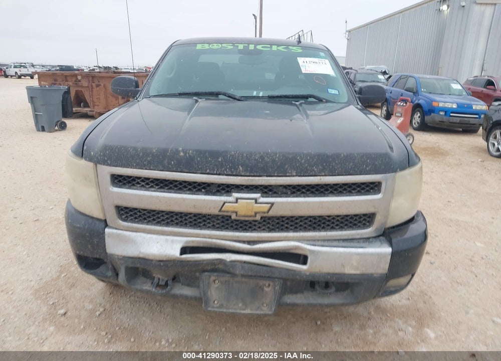 2011 CHEVROLET SILVERADO 1500 LT VIN: 1GCRKSE3XBZ443559