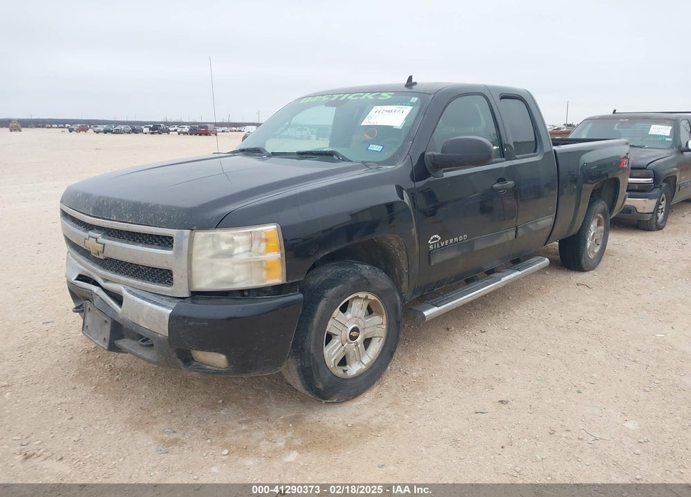2011 CHEVROLET SILVERADO 1500 LT VIN: 1GCRKSE3XBZ443559