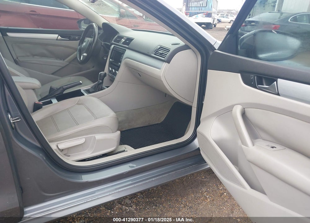 2012 VOLKSWAGEN PASSAT VIN: 1VWBH7A3XCC054344