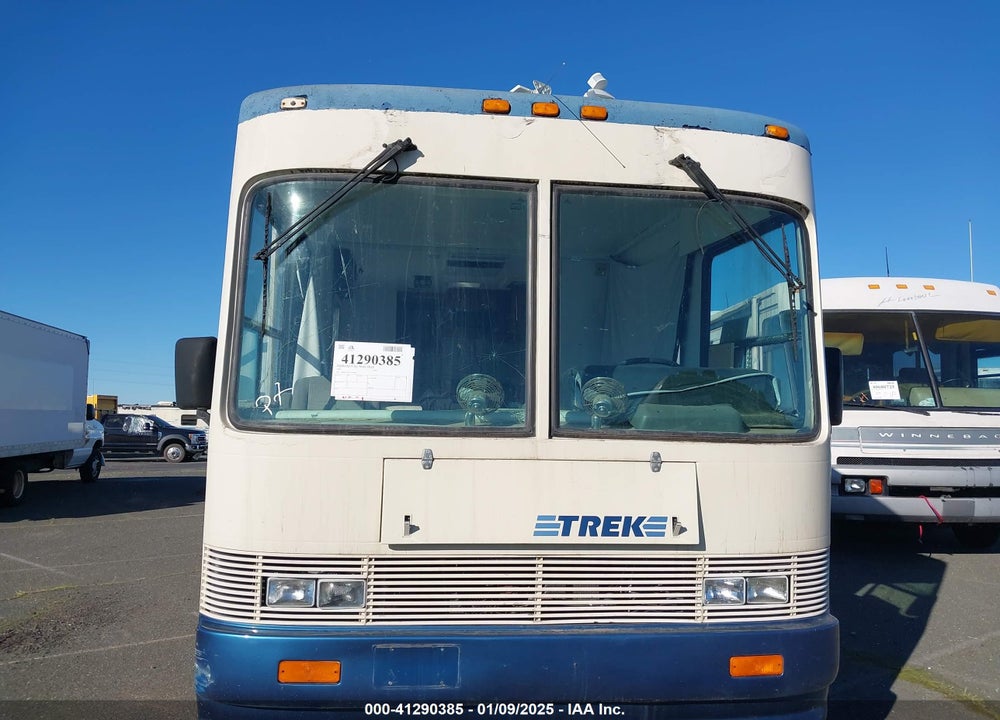 1996 CHEVROLET P30 VIN: 1GBKP37F0T3303075