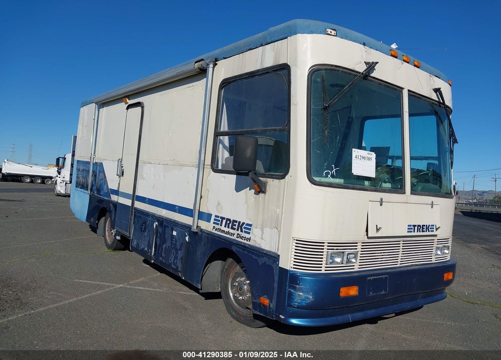 1996 CHEVROLET P30 VIN: 1GBKP37F0T3303075