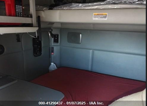 2018 KENWORTH T680 VIN: 1XKYDP9X6JJ205130