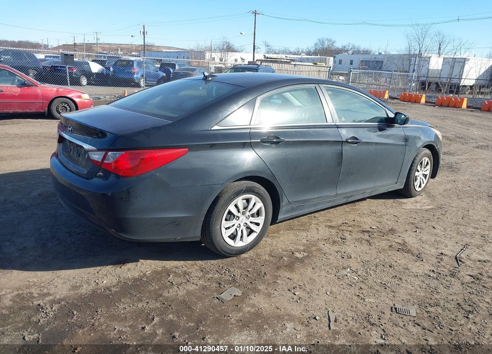 2012 HYUNDAI SONATA GLS VIN: 5NPEB4AC9CH457526