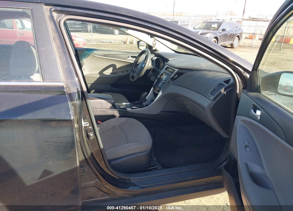 2012 HYUNDAI SONATA GLS VIN: 5NPEB4AC9CH457526