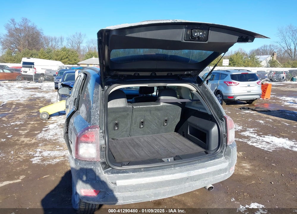 2017 JEEP COMPASS VIN: 1C4NJDEB5HD165566