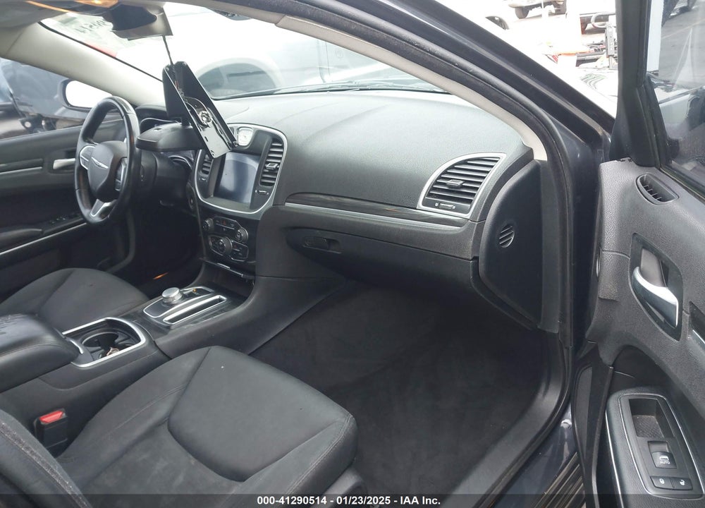 2018 CHRYSLER 300 VIN: 2C3CCAAG7JH216466