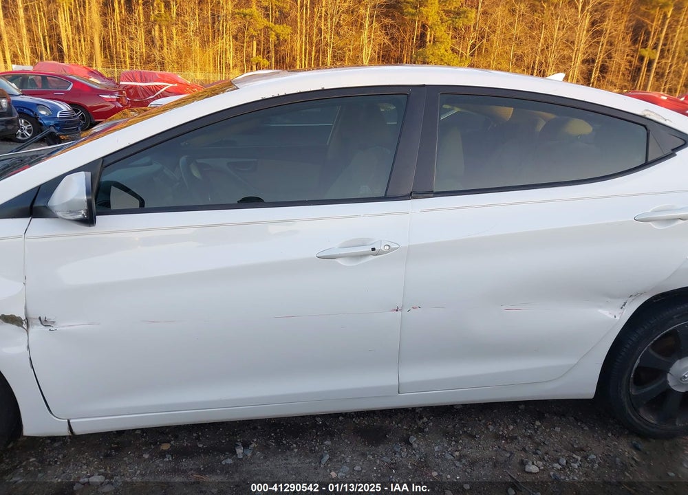 2013 HYUNDAI ELANTRA VIN: 5NPDH4AE5DH200358
