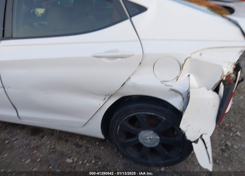 2013 HYUNDAI ELANTRA VIN: 5NPDH4AE5DH200358