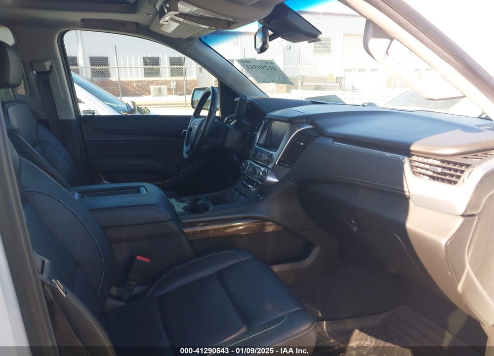 2020 CHEVROLET SUBURBAN 4WD LT VIN: 1GNSKHKC1LR202300