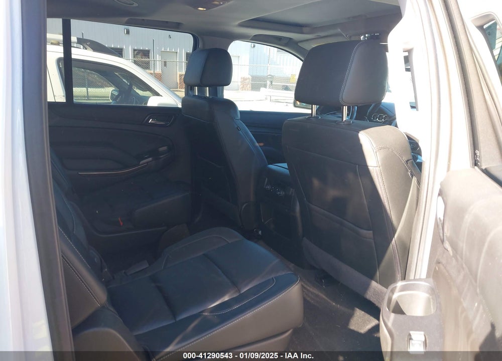 2020 CHEVROLET SUBURBAN 4WD LT VIN: 1GNSKHKC1LR202300