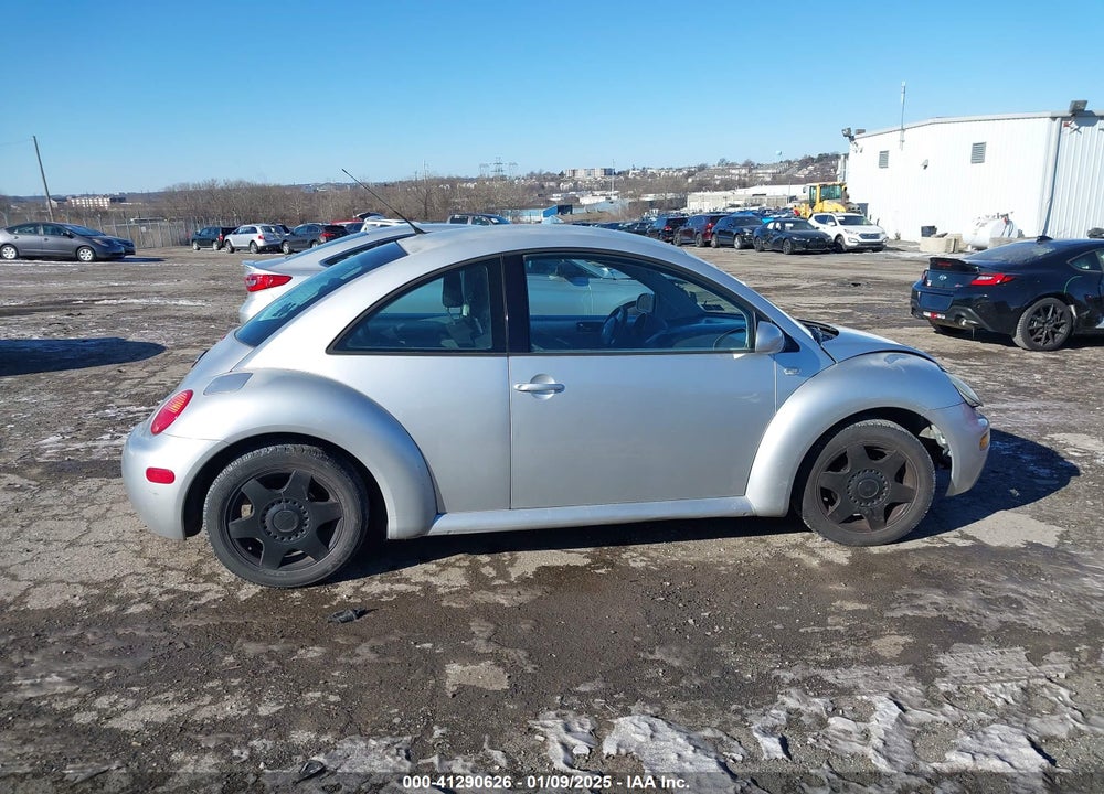 2001 VOLKSWAGEN NEW BEETLE GLS VIN: 3VWCK21CX1M437608
