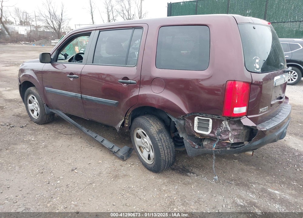 2015 HONDA PILOT LX VIN: 5FNYF4H25FB068626