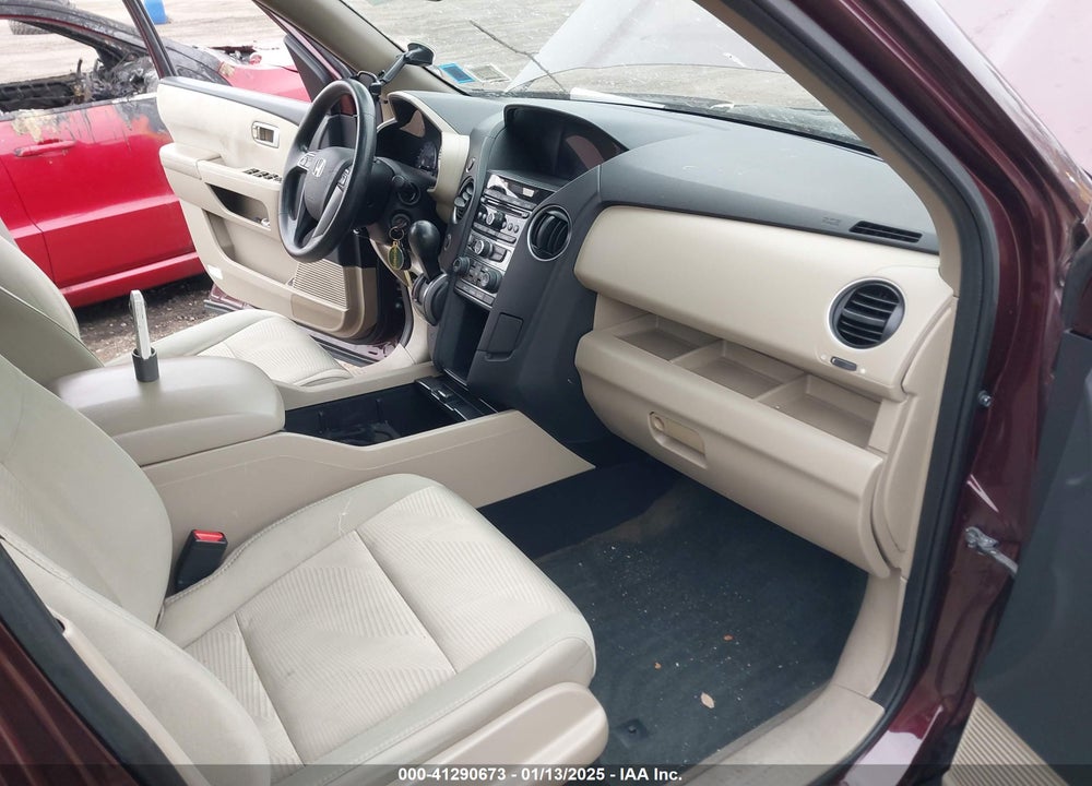 2015 HONDA PILOT LX VIN: 5FNYF4H25FB068626