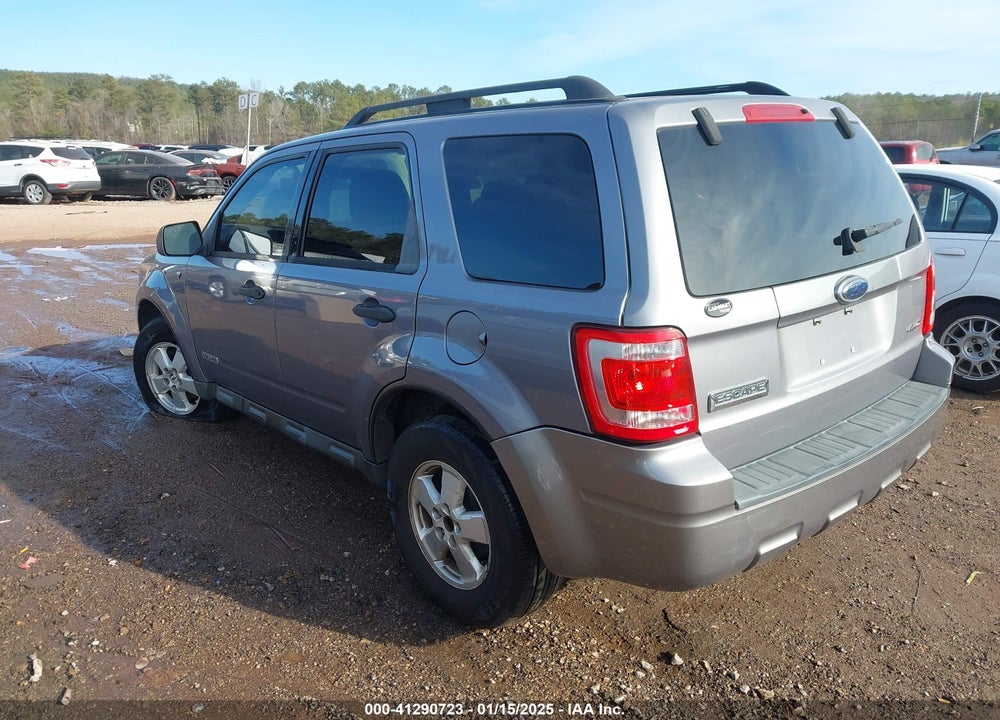 2008 FORD ESCAPE XLT VIN: 1FMCU93128KE29422