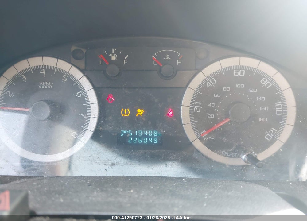 2008 FORD ESCAPE XLT VIN: 1FMCU93128KE29422