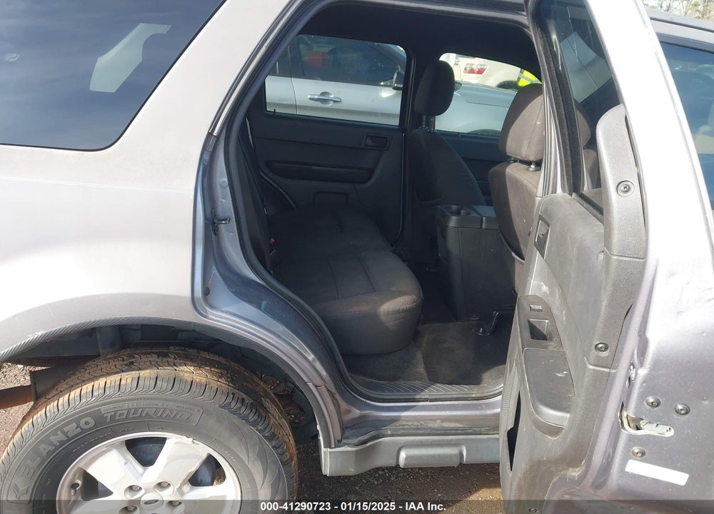 2008 FORD ESCAPE XLT VIN: 1FMCU93128KE29422
