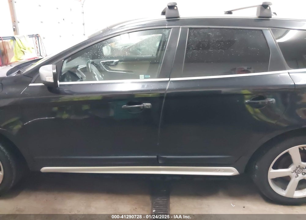 2013 VOLVO XC60 T6 VIN: YV4902DZ4D2411839