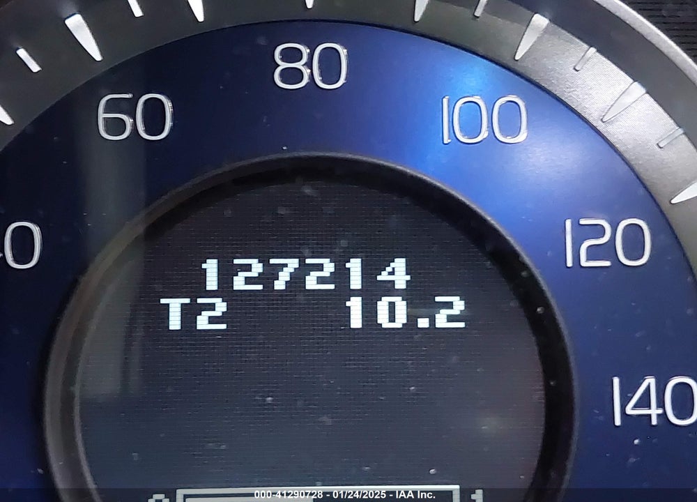 2013 VOLVO XC60 T6 VIN: YV4902DZ4D2411839