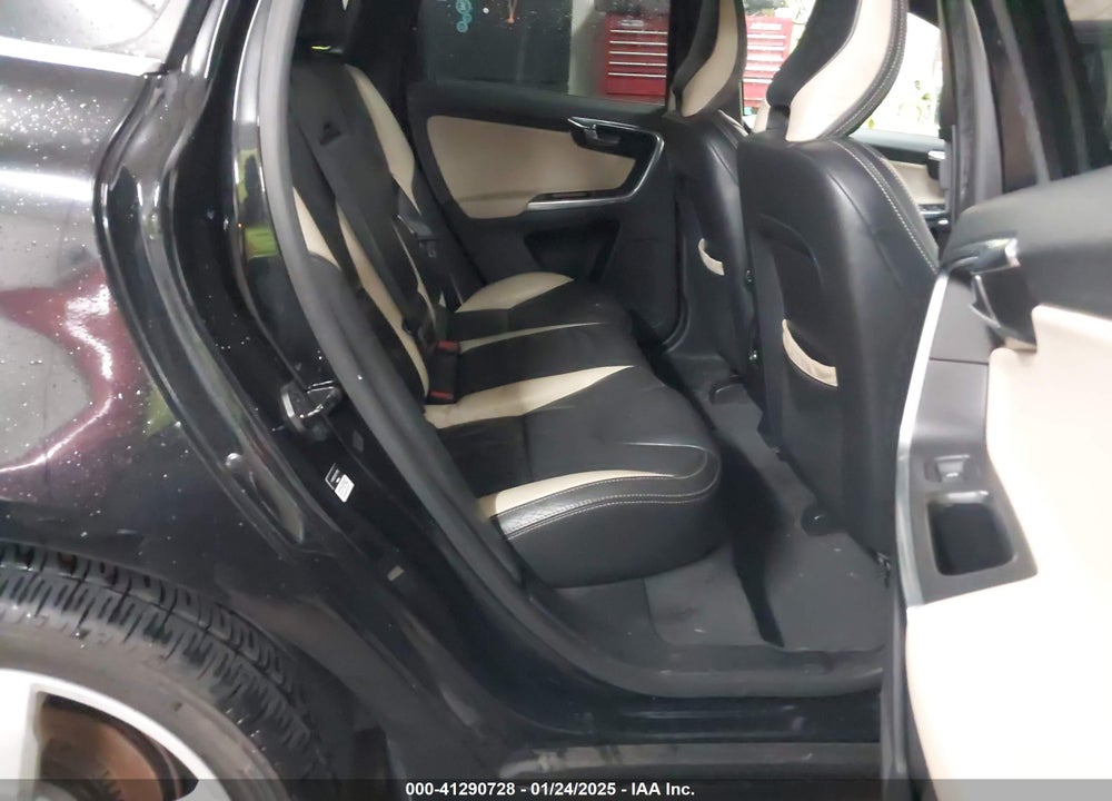 2013 VOLVO XC60 T6 VIN: YV4902DZ4D2411839