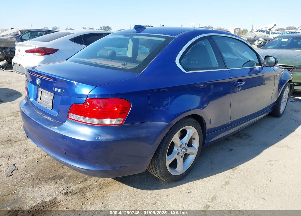 2011 BMW 128 VIN: WBAUP7C52BVP21792