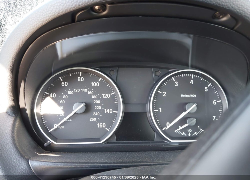 2011 BMW 128 VIN: WBAUP7C52BVP21792