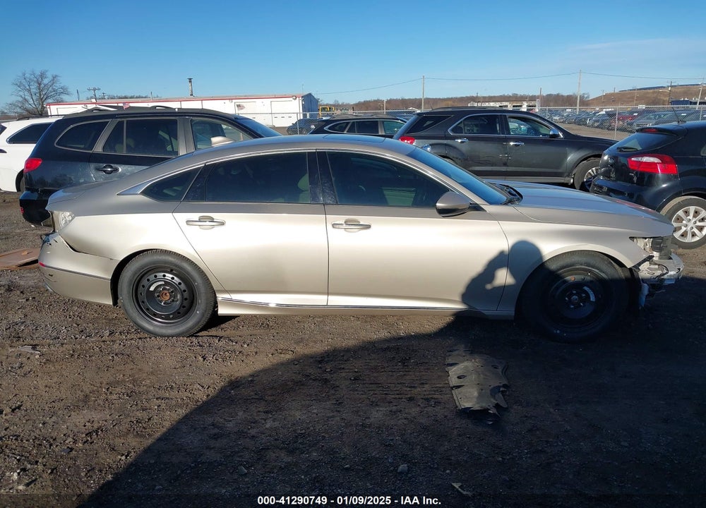 2018 HONDA ACCORD VIN: 1HGCV1F95JA100781