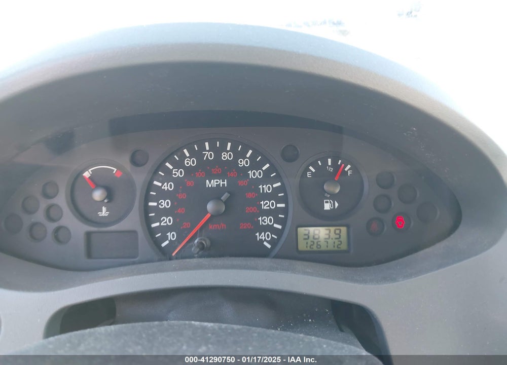 2005 FORD FOCUS ZX4 VIN: 1FAFP34N95W298328