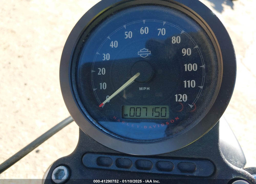 2018 HARLEY-DAVIDSON XL883 IRON 883 VIN: 1HD4LE217JC427363