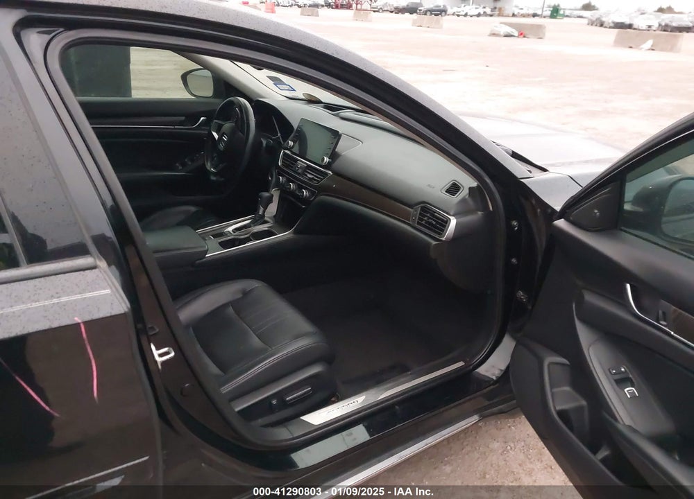 2018 HONDA ACCORD VIN: 1HGCV1F9XJA010333