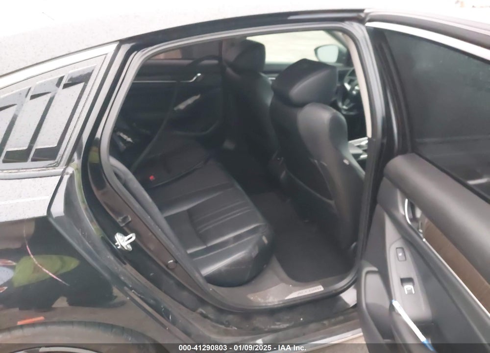 2018 HONDA ACCORD VIN: 1HGCV1F9XJA010333