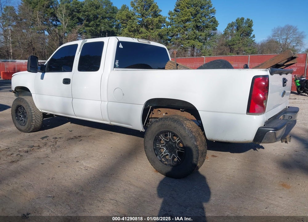 2005 CHEVROLET SILVERADO 1500 LS VIN: 1GCEC19Z05Z307983