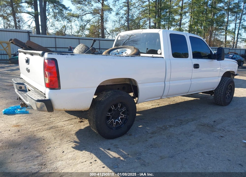 2005 CHEVROLET SILVERADO 1500 LS VIN: 1GCEC19Z05Z307983