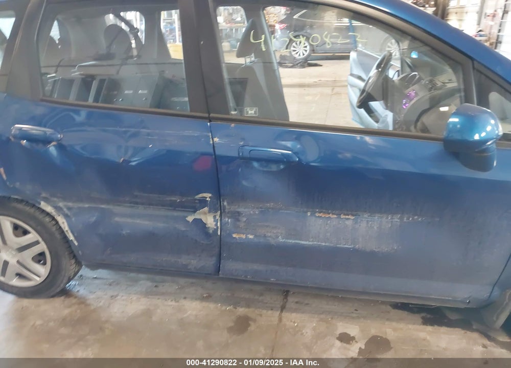 2007 HONDA FIT VIN: JHMGD38487S066479