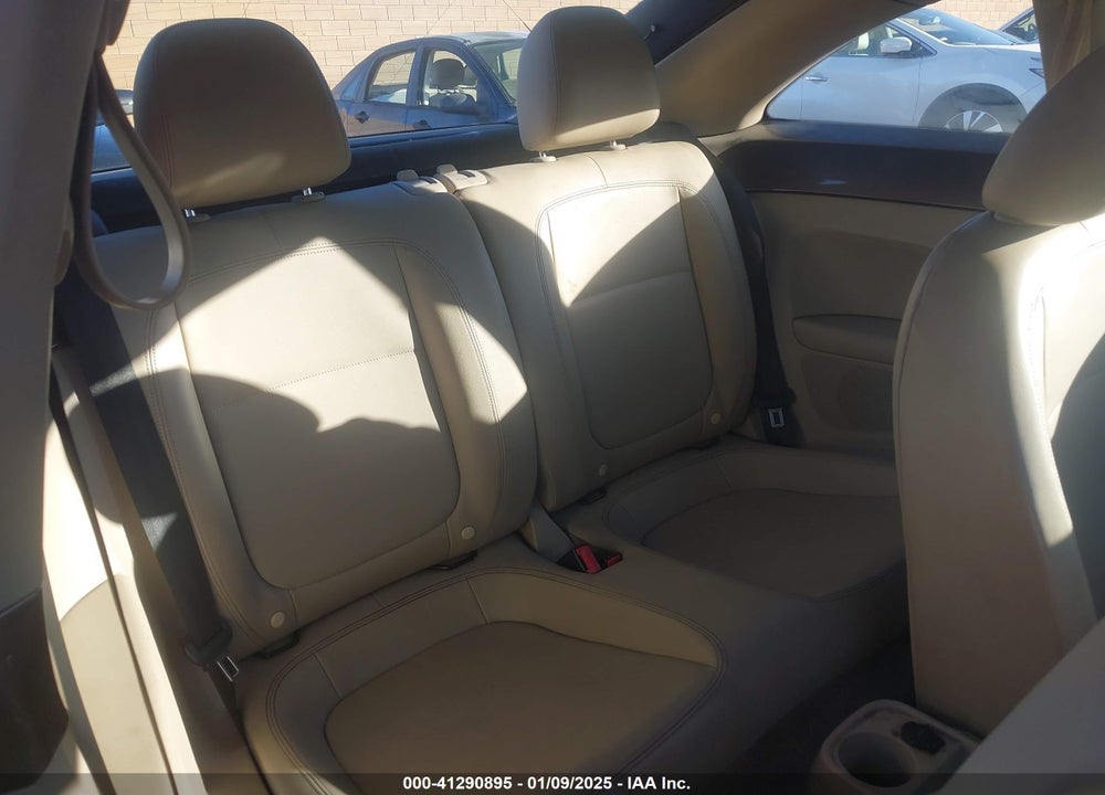 2013 VOLKSWAGEN BEETLE VIN: 3VWJP7AT4DM613997
