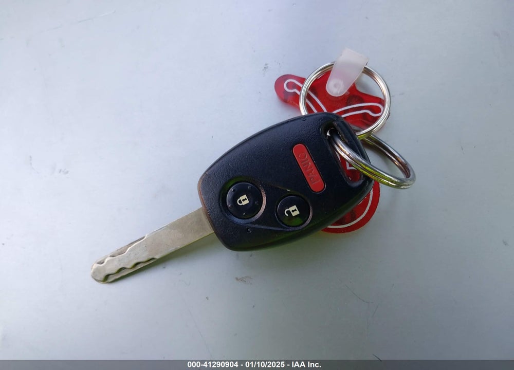 2012 HONDA FIT VIN: JHMGE8H33CS003978