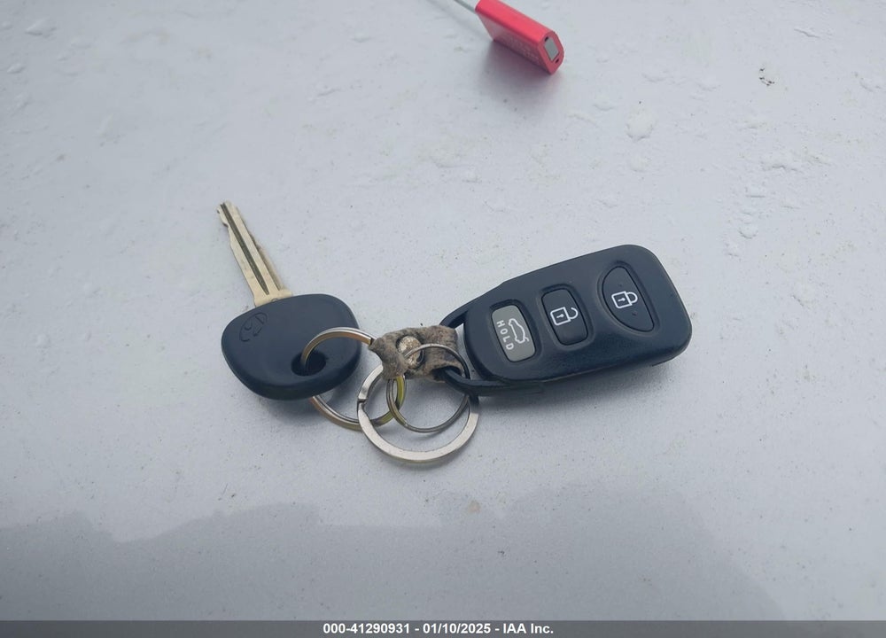 2013 HYUNDAI ELANTRA GLS VIN: KMHDH4AE1DU661820