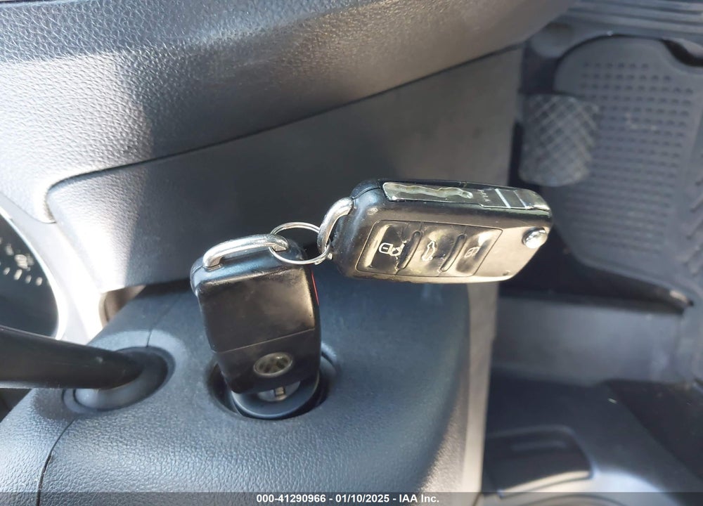 2015 VOLKSWAGEN JETTA VIN: 3VW2K7AJ8FM279588