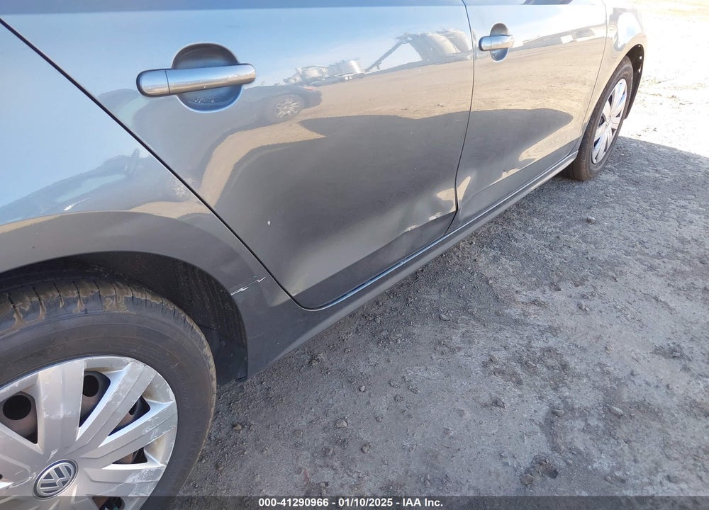 2015 VOLKSWAGEN JETTA VIN: 3VW2K7AJ8FM279588
