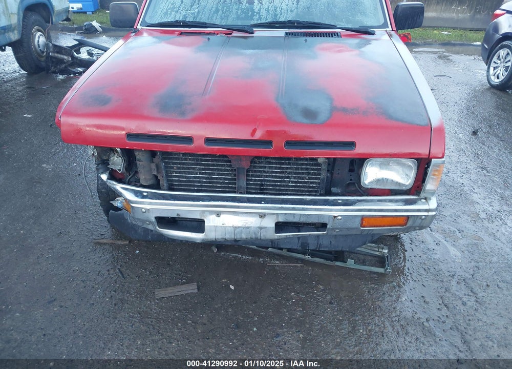 1992 NISSAN TRUCK SHORT WHEELBASE VIN: 1N6SD11S5NC318203