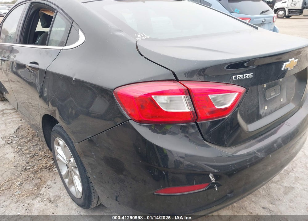 2019 CHEVROLET CRUZE VIN: 1G1BE5SM0K7141757