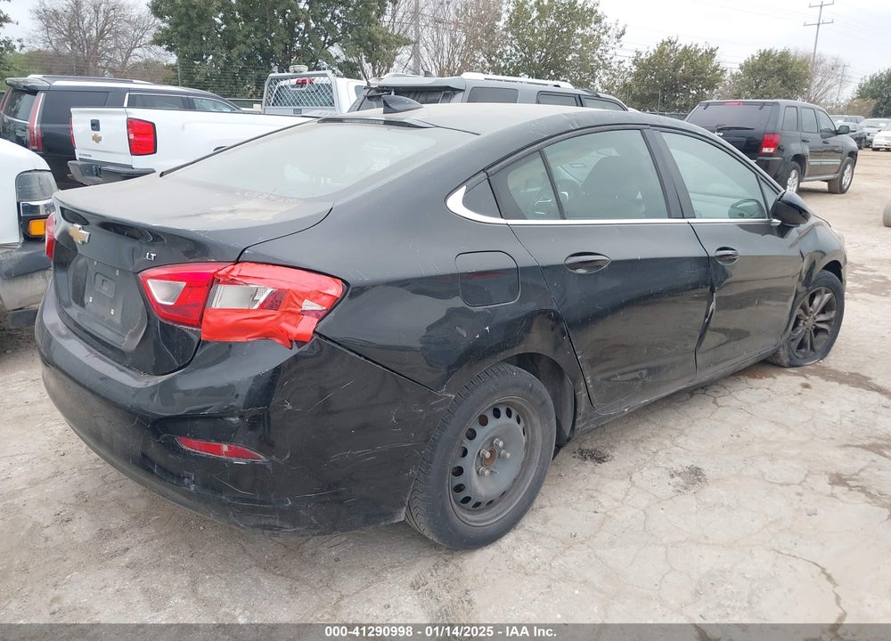 2019 CHEVROLET CRUZE VIN: 1G1BE5SM0K7141757