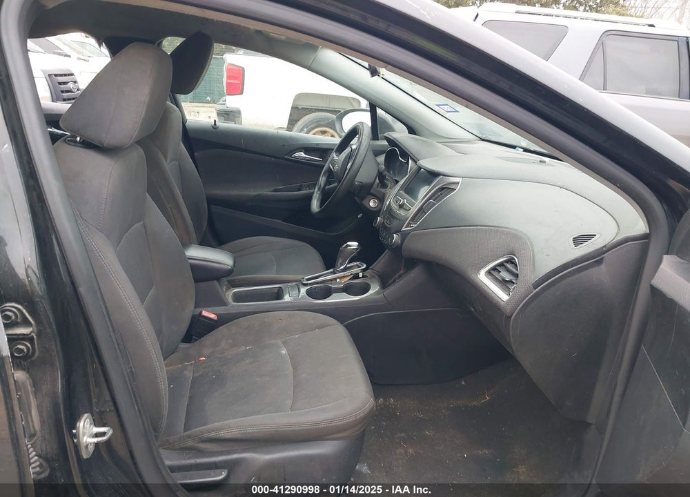2019 CHEVROLET CRUZE VIN: 1G1BE5SM0K7141757