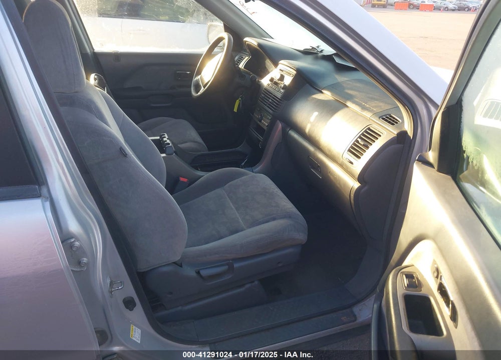 2004 HONDA PILOT EX VIN: 2HKYF18484H607030