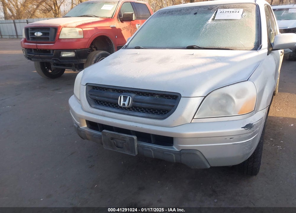 2004 HONDA PILOT EX VIN: 2HKYF18484H607030